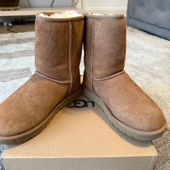 UGG Classic Short II Boots Chestnut Suede Shearling 1016223 Womens 7 - Picture 10 of 16